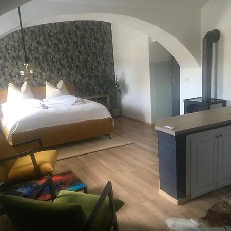 Apartman Pod Synagogou ฮุมโปเลซ ภายนอก รูปภาพ